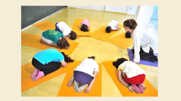 Yoga Infantil, Yoga en el aula