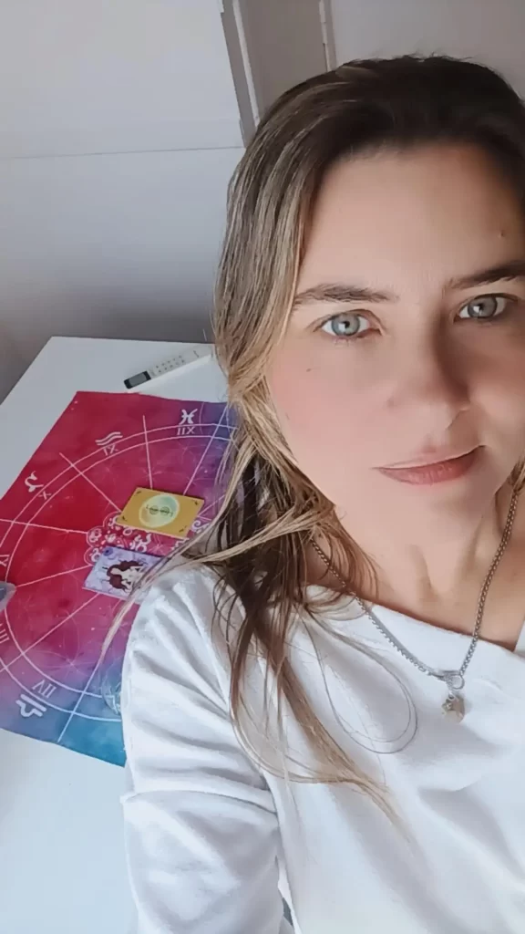 https://www.instagram.com/pamelaholistica/